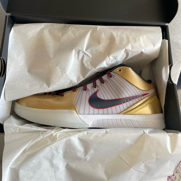 Nike Kobe 4 Protro Gold Medal - Picture 1 of 3